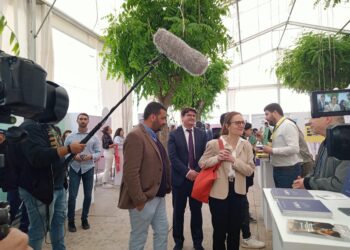 سفيرة فرنسا بتونس:”نحاول تسهيل عملية حصول الطالب التونسي على التأشيرة للدراسة بفرنسا “…