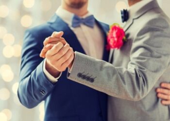 كتيّب يروّج للمثلية الجنسية بمعرض تونس للكتاب..ما القصة..؟