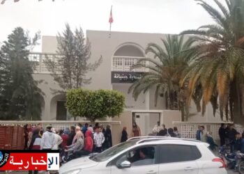 أهالي جبنيانة والعامرة ينظمون مسيرة للمطالبة بترحيل المهاجرين..