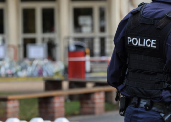 (فرنسا)- مقتل مسلح حاول إضرام النار في كنيس يهودي