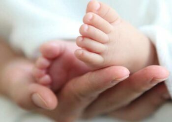 (فظيع في هذه الولاية)-أم تُعنّف طفليْها بوحشيّة وتُحيلهما على العناية المركزة‎..