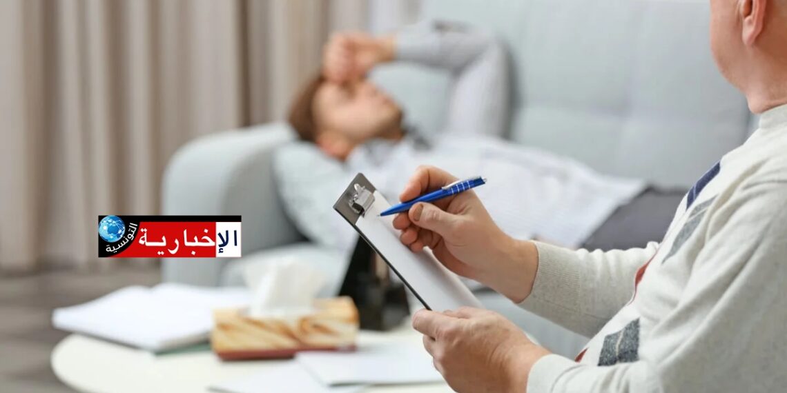 أخصائيون نفسيّون يُحذّرون من أفكار مدرّبي التنمية البشرية…