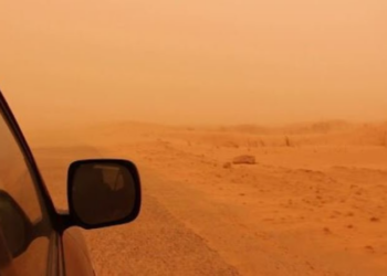 (نشرة تحذيرية)-رياح قوية مثيرة للرمال والأتربة اليوم..