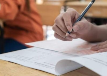 وزيرة التربية: إحياء تجربة أقسام الآداب النموذجية..