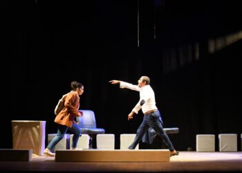 السفير التونسى يحضر “شعلة” فى مهرجان ايزيس الدولي لمسرح المرأة