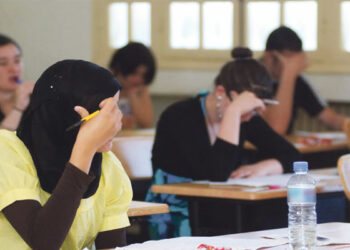 نقل تلميذة إلى المستشفى لاستكمال إجراء امتحان البكالوريا..وهذا هو السبب..