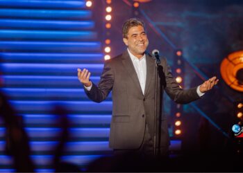 (بعد غياب 9 سنوات)- وائل كفوري يعانق الجمهور التونسي في مهرجان قرطاج ..