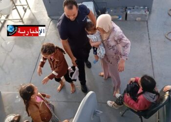 بينهم أطفال ورضيع: الديوانة تنقذ تونسيين انشطر بهم قارب “حرقة”..