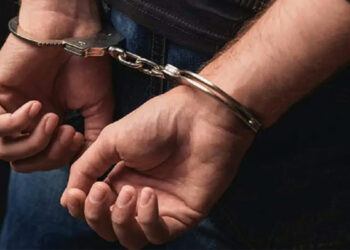 أجنبية تتعرض لعملية سرقة من سيارتها في المرسى..