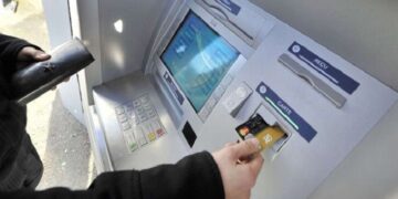 هل توقفت خدمات البنوك التونسية بسبب العطب العالمي في الانترنات..؟!