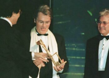 مهرجان القاهرة السينمائى ينعى رحيل النجم الأيقونة آلان ديلون