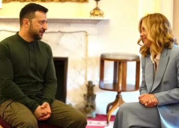 ميلوني تُؤكّد لزيلينسكي دعم إيطاليا الثابت لأوكرانيا