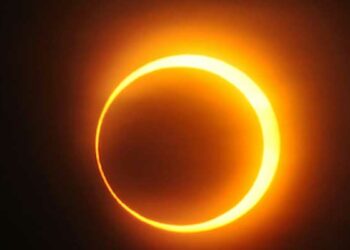 الأرض تشهد كسوفا حلقيا للشمس ..وهذا موعده..