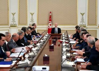 رئيس الدولة: مواد أساسية تظهر بسرعة وتختفي بالسرعة نفسها والدولة لن تبقى مكتوفة الأيدي