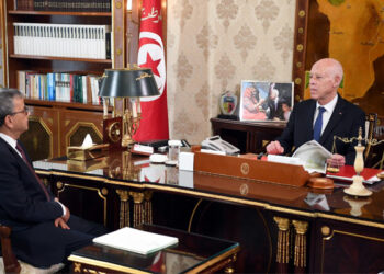 قيس سعيد يكشف عن مبالغ مالية ضخمة تلقتها جمعيتين من الخارج..