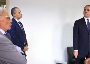 رئيس الحكومة في زيارة غير معلنة لهذه الادارة..