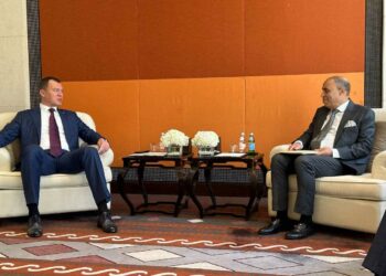 (قبل التنسيق مع سلطات البلدان العربية)- وزير الرياضة الروسي يعقد اجتماعه بالتونسي الدكتور الهادي السديري لتعزيز التعاون المشترك في المجال الرياضي