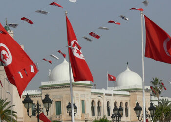 التمديد في حالة الطوارئ بكامل تراب الجمهوريّة لمدّة شهر