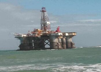 هذه آخر مستجدات حادثة جنوح المنصة العائمة البترولية ببنزرت..