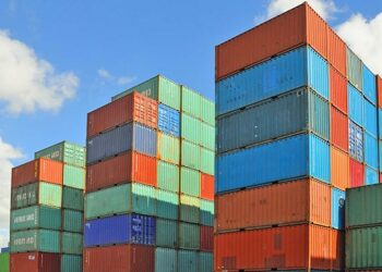 ( بالفيديو)- احباط محاولة تهريب كميات من “الزطلة” والهواتف بميناء حلق الوادي