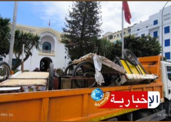 بلدية تونس تحجز عربات باعة منتصبين وسط العاصمة..