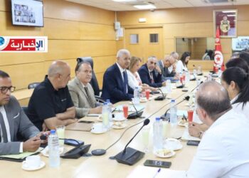 الاحتكار وتزويد السوق محور اجتماع بين وزيري الفلاحة والتجارة..