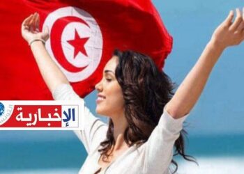 منح وإجازات وتوقيت عمل خاص.. تفاصيل مقترح قانون يهمّ الأم العاملة..