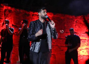 مرتضى يشعل ركح قرطاج: سهرة فنية وأمنية تجمع بين الطرب والتنظيم المحكم لڨروب بودينار