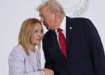 ترامب يغازل ميلوني: “سأخاطر بحياتي السياسيّة.. إنك جميلة”..