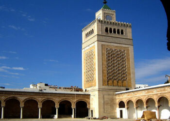 سقوط حجارة من صومعة هذا الجامع..