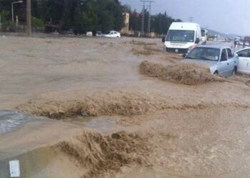 هذه قائمة الطرقات المقطوعة بسبب الفيضانات..