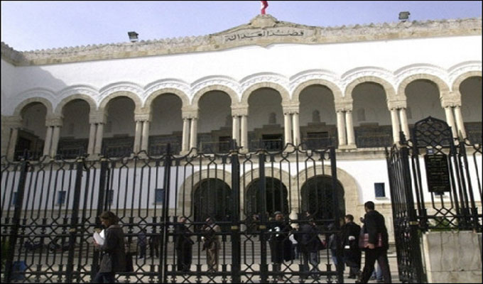 تعليق العمل في محاكم تونس..