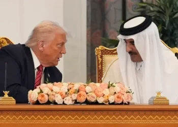 أمير قطر يحذر ترامب من تداعيات التصعيد في المنطقة..