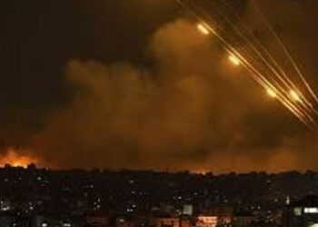 سقوط صاروخ بهذا المطار العسكري التابع للسفارة الأمريكية..