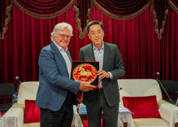 رئيس مهرجان القاهرة السينمائي الدولي يبحث شراكة إعلامية موسعة مع مجموعة الصين للإعلام..