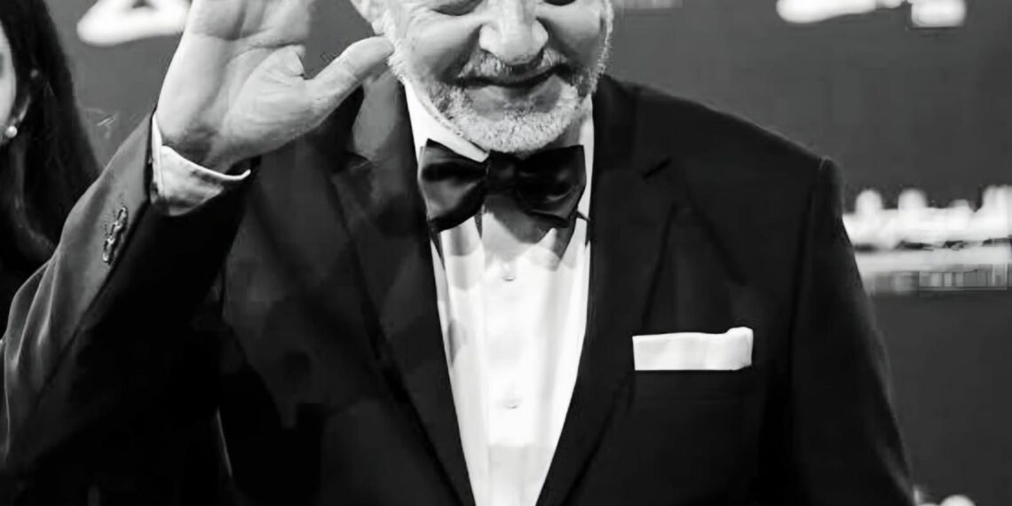 مهرجان القاهرة السينمائي الدولي ينعي الفنان الكبير عبد العزيز مخيون..