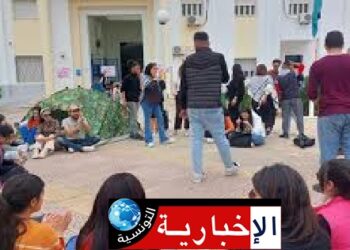 طلبة معهد الصحافة في اعتصام مفتوح..