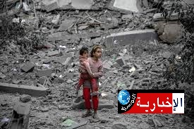 الأونروا: أطفال غزة يبحثون في القمامة.. وكارثة بيئية على الأبواب