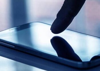 وزير التربية يدعو للتطبيق الفوري لمنع استخدام التلاميذ للهواتف الذكية..
