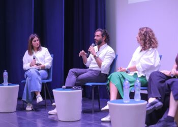 بين التريند والواقع”.. خبراء وإعلاميون يناقشون تأثير المحتوى الرقمي على الصحة النفسية ومخاطر فوضى المعلومات..