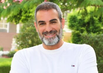 المهرجان القومي للمسرح المصري يكرّم الفنان أحمد عبد العزيز في دورته التاسعة عشرة..