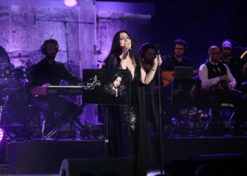 مهرجان قرطاج:يسرا المحنوش تقدم سهرة استثنائية وتفاعل جماهيري مع اغانيها الخاصة..